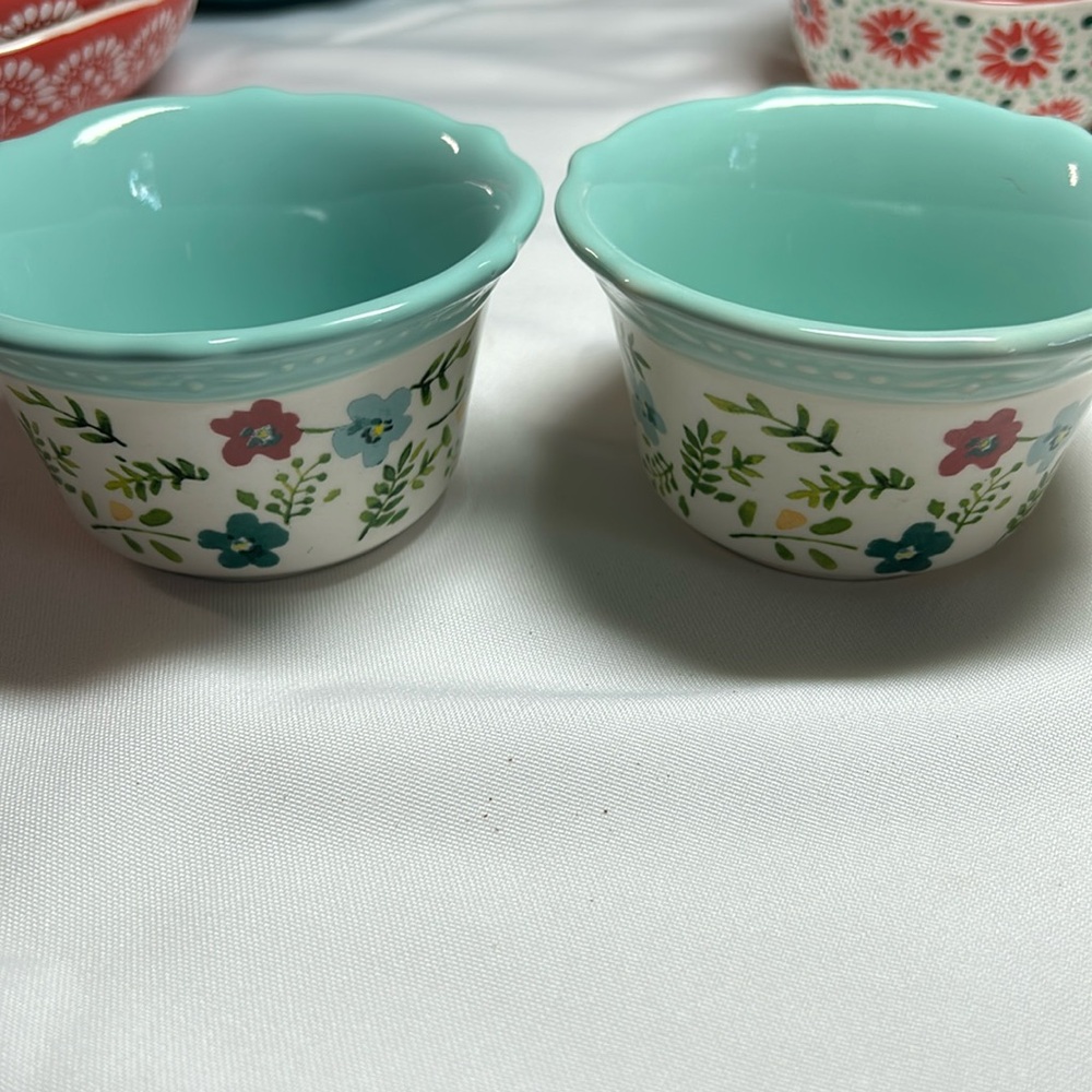 Pioneer Woman 2 Custer or serving bowls. 4.5” wide. NWT